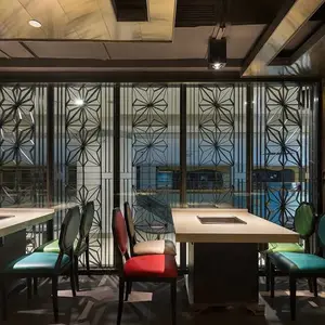 木纹板饰面实木收边火锅桌款式推荐,深圳火锅桌批发市场