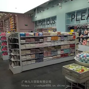 广州小饰品批发市场在哪里【伶俐化妆品展柜定制厂装修设计】