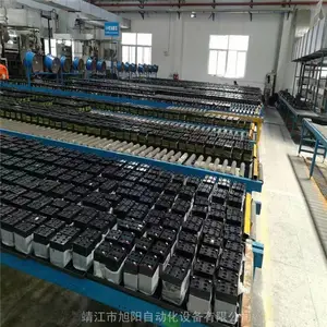 电动车电瓶组装。