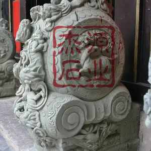 建筑石雕抱鼓