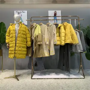 东莞布卡拉 品牌折扣女装走份 2020冬季新款时尚毛衣 折扣限卖