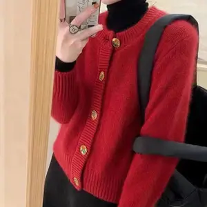 唐狮毛衣年轻时尚百搭 品牌服装（批）发拿货 折扣女装直播货源