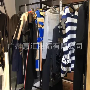 兰梦萱广州三荟品牌折扣女装批发折扣 2018年品牌女装尾货T恤卡其色蕾丝衫
