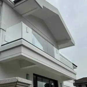全国供应江浙沪北京杭州上海泉州厦门西安新疆拉萨制黄金护栏厂家市政道路护栏隔离栅栏公路行人人车分流护栏