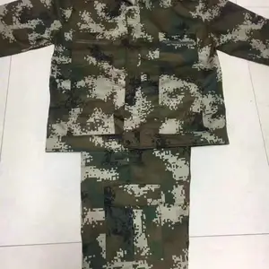 甘肃学生军训迷彩服定制兰州学生开学军训迷彩服批发团体迷彩服定制