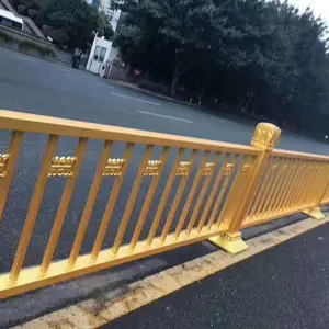 �ƽ�����·�м佻ͨ������ ���ɫ�������������˷ǵ�·������