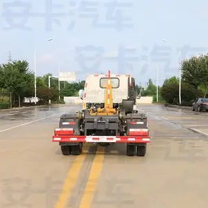 东风多利卡6吨车厢可卸式垃圾运输车操作方便