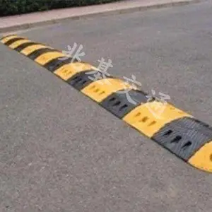 重庆减速带公司 专业道路安装施工队伍