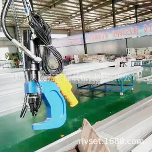 贝瑞克母线槽自动铆钉机，母线槽自冲铆接机