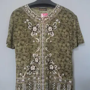 ����ǭ����˿�����黨���������б��˵�̯�·�ƴ����ϵĵͼ���װ