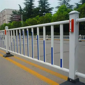 交通街道隔离网道路分割围栏_市政护栏pvc护栏_铁艺护栏生产厂家