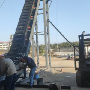 金华小型大倾角输送机价格 诚信推荐 金华市金鸣机械供应