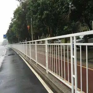 厂家定制广州锌钢城市交通甲型护栏 惠州道路公路隔离护栏现货