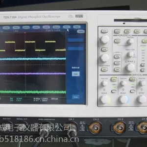 闲置二手Tektronix TDS7104 1GH带宽数字示波器