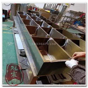 定制不锈钢展示柜商场机场免税店眼镜护肤品产品展示陈列柜