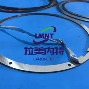 ��С����������ļ�϶�������ա����졢�����豸�Ĺ����