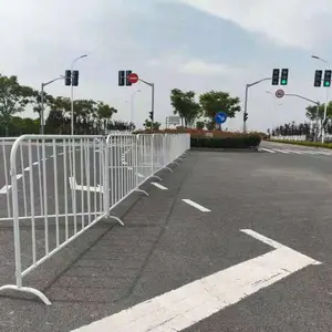 白色铁马租赁马拉松临时护栏固定脚隔离栏出租出售