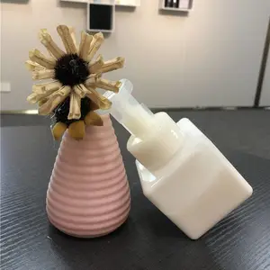 面部补水呵护滋养霜_美容院用滋养霜_广州香莹呵护滋养霜ODM加工