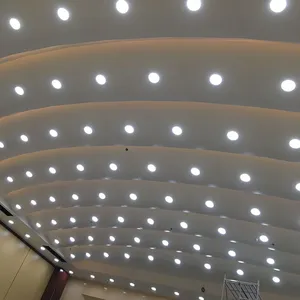 �人���Ժ���Ͻ���� ��ɫ������ ���δ�������