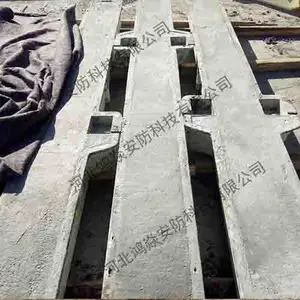 河南平顶山铁路基水泥护栏报价、铁路L型挡砟块厂家