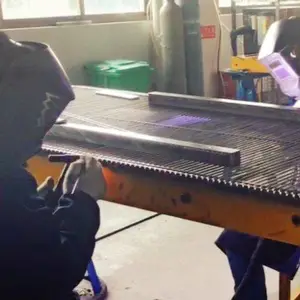 冷冻食品网带的焊接制作方式