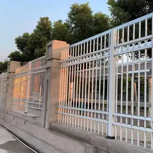 小区建筑防护隔离用围墙栏杆 锌钢护栏安装这样设计大气简单
