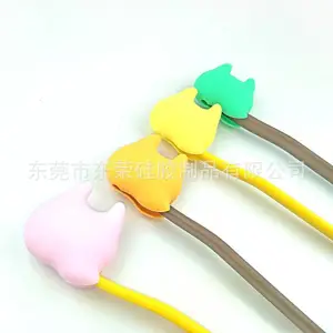 厂家批发创意多彩硅胶牙刷保护套旅行便携式卫生硅胶牙刷保护套