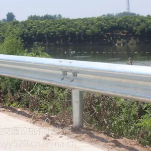 湖北Q235镀锌波形防护栏波形护栏 Gr-B-2E价格-大楚护栏