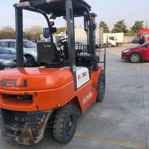 出售二手合力3吨叉车,国三电喷,手续齐全,性能免检