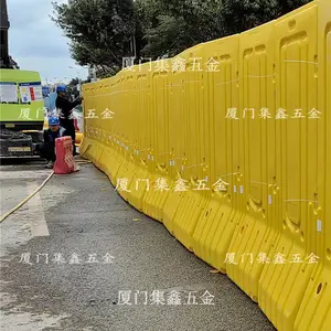 厦门漳州水马围挡现货速发三孔水马围挡1.8米1.2米围挡工地施工水马围挡防撞桶