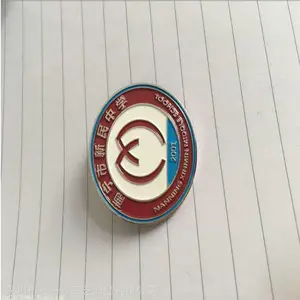 ������������������ɫ������¶�������