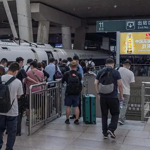 呼和浩特白塔机场定制化广告投放价格 深圳***户外传媒供应