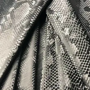 人造pu皮革 小蛇纹四面弹牛奶丝底 服装打底裤pu皮革面料