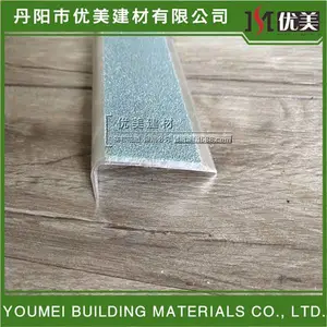 金刚砂楼梯防滑条地下室台阶防滑条图片