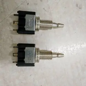 供应: 施耐德`CLIPSAL开关插座 按钮 指示灯XB2-BVB3 XB4-BVB3 ZB2-BE102