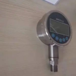 ����ѹ���� 0~25MPa���ֱ�׼������ʽѹ��У����ʾ��ͷ0.05��