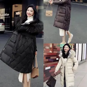 欧美连帽中长款羽绒服杭州品牌 KAMANLUO 羽绒服连帽大狐狸毛领撤柜女装 扣货源