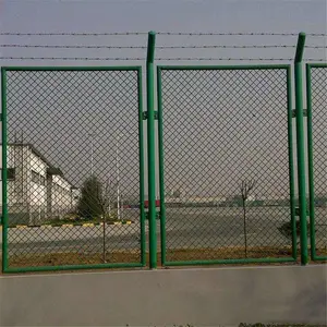 绿色果园防护网 农场养羊钢丝网 开发区围墙网定做