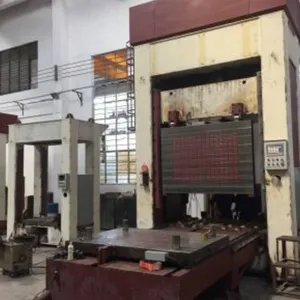 合模机展示东莞耐斯合模机加工有限公司合模机材料
