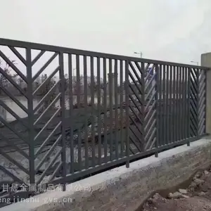 铁艺护栏围墙 庭院围栏 别墅围墙 园林围栏 厂区防护护栏 小区护栏