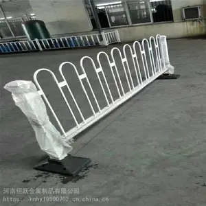 销售南阳唐河县医院学校门口道路车辆分流栏杆 马路中间京式隔离栏