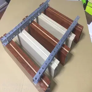ľ�ĵ���װ�εĴ���Ʒ-ŷ�ٽ���ľ������ͨ
