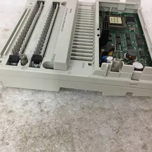 140DDI84100 RIO站适配器昆腾Quantum莫迪康Modicon