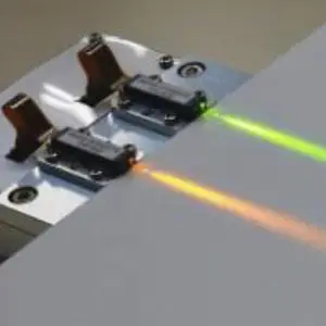 �ձ�qdlaser ***�㼤��532 �C 594 nm �����Ϳɼ�������