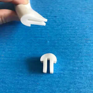 ������Ԫ�ұ����� U���ܷ��� ����ִ���ײ��