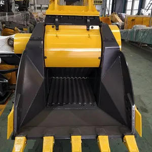 UJ200破碎斗挖机移动破碎石子粉碎路面