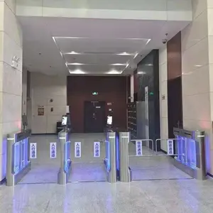 ͼ�������ͨ��բ�� ����¥����ʶ���բ У԰�Ž�բ��