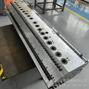 精岳1380 PET片材模具 箱包片材 汽车内饰挤出模具制造商