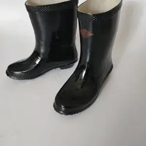 25KV电绝缘胶靴