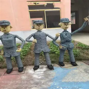 汽车轮胎工艺品图片 景观雕塑设计方案 稻草工艺品加工厂